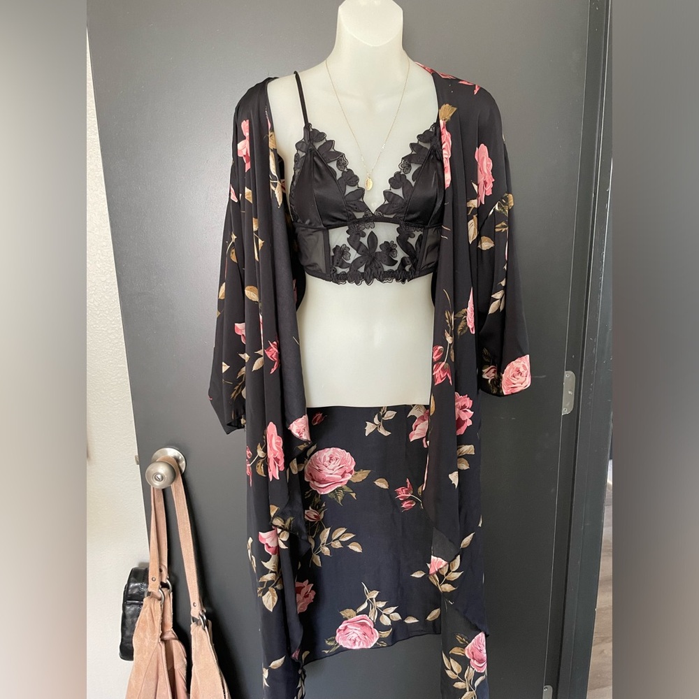 Pink Roses Kimono Cardigan or Robe unbranded open front Large fairy cottage